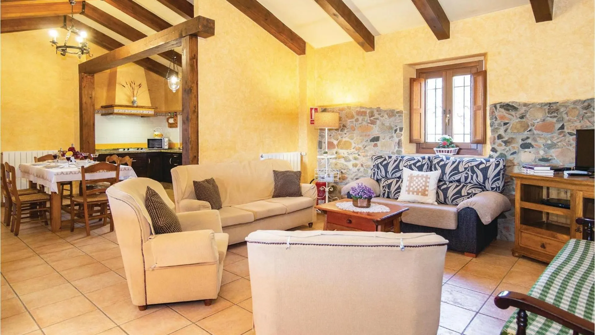 Beautiful Home In Villaviciosa De Cordo, Villaviciosa de Córdoba